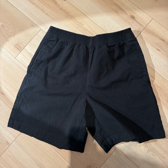 Aritiza Nova shorts - Picture 1 of 3